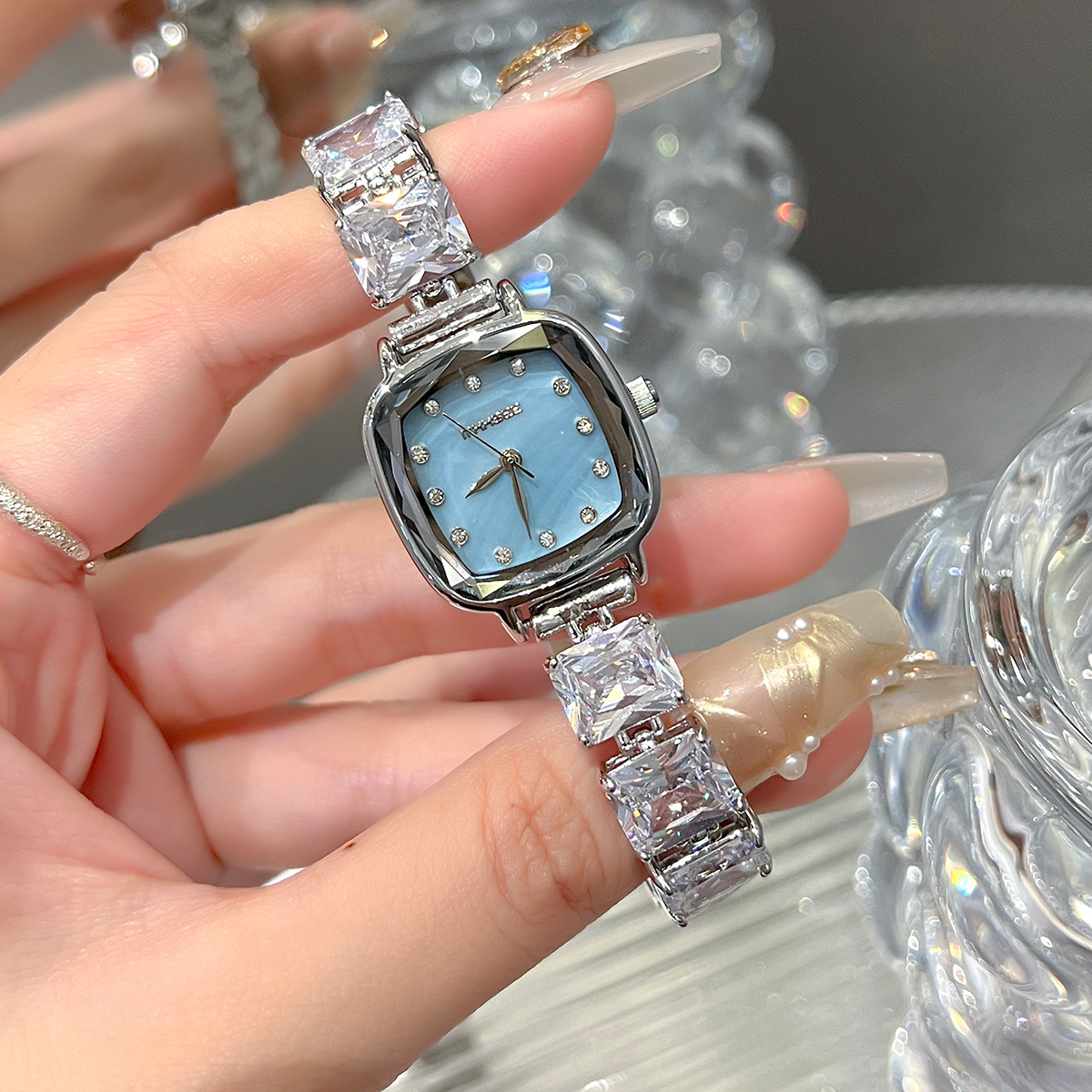 2025 ハイエンドの女性の腕時計ダイヤモンドライト高級スク - Jewelry Diamond Watches のレビューと価格