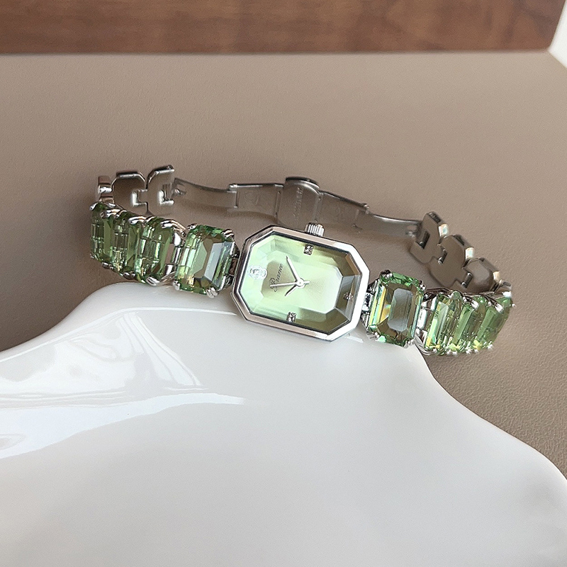 UTHAI 女性用腕時計女の子用腕時計クォーツ時計長方形ダイ - Jewelry Diamond Watches のレビューと価格