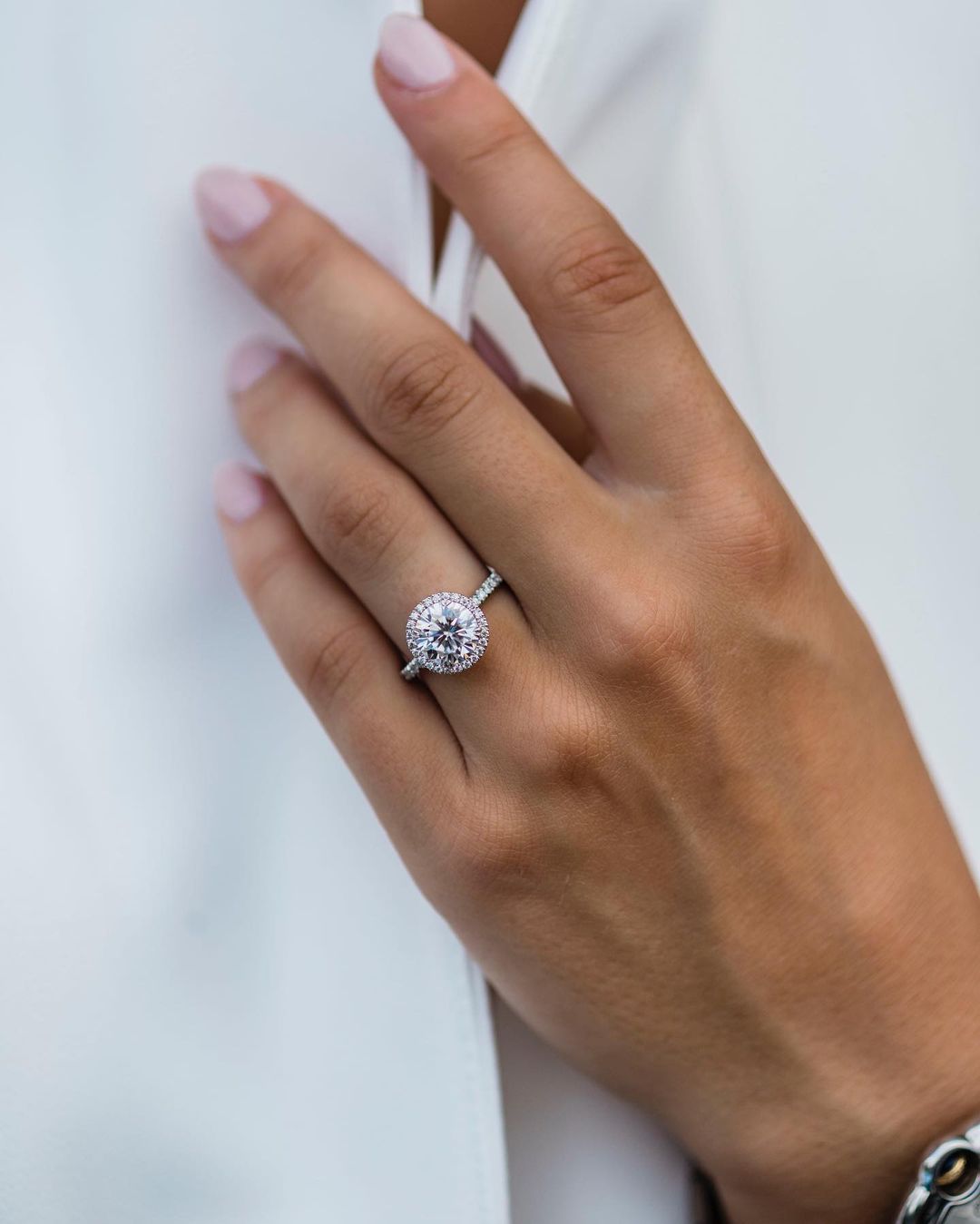 2.5カラット ラボグローブメント モアサナイト ウェディン - Moissanite Ring のレビューと価格