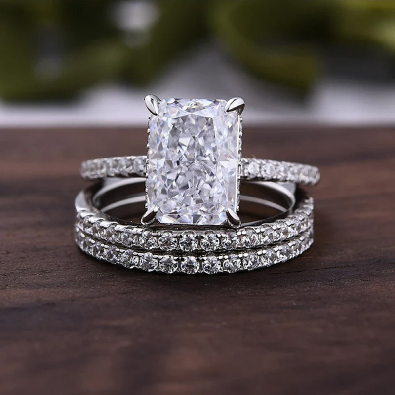 金メッキ銅925スターリングシルバー超輝きアイスフラワーモア - Moissanite Ring のレビューと価格