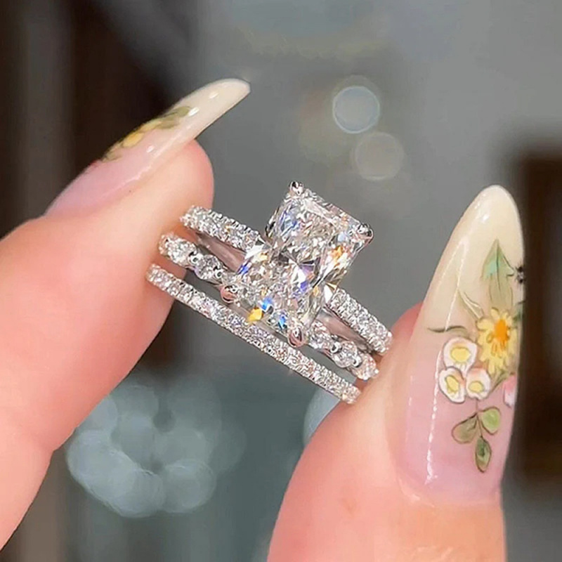 金メッキ銅925スターリングシルバー超輝きアイスフラワーモア - Moissanite Ring のレビューと価格
