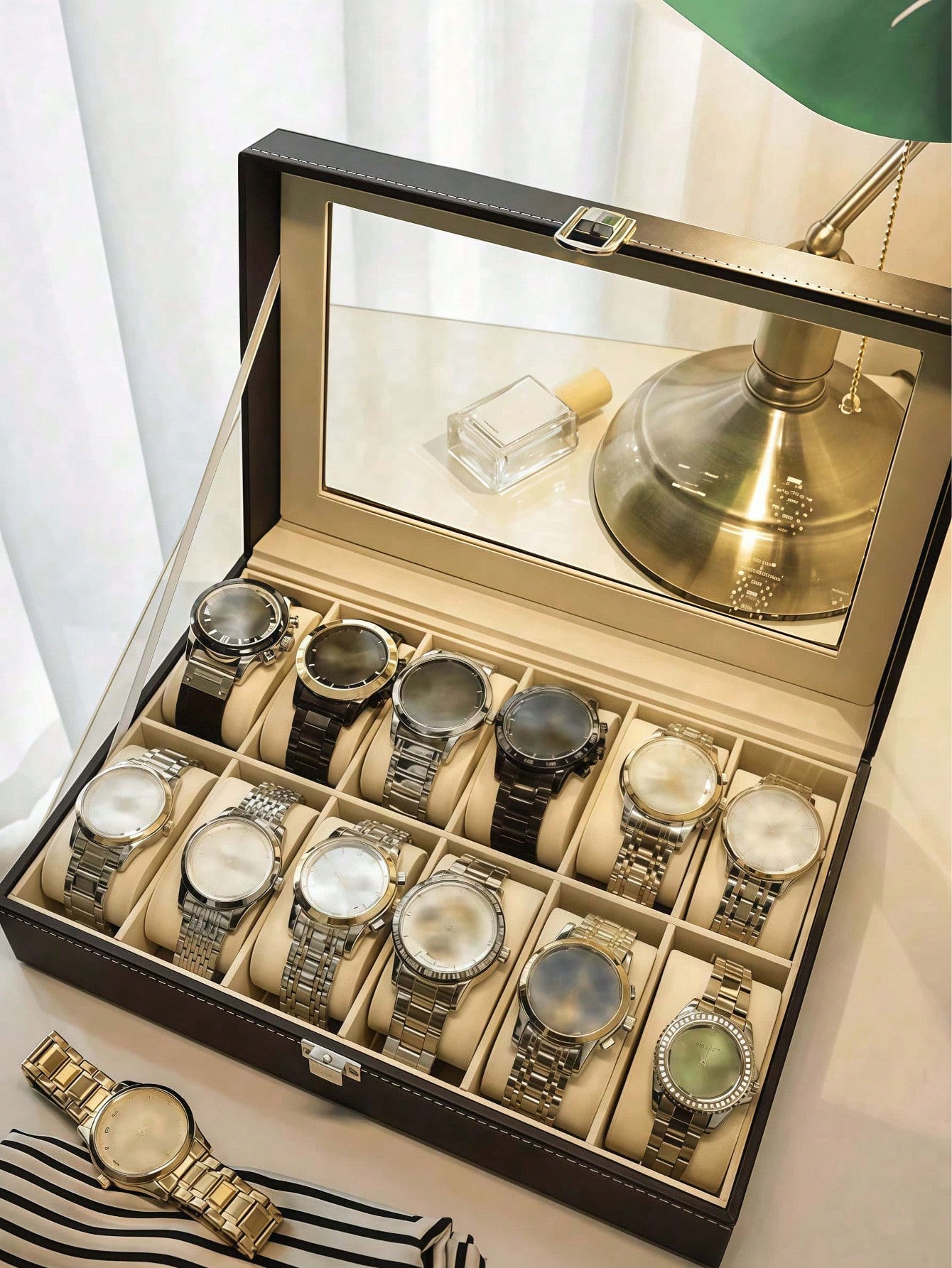 ロック付きレザー時計ボックス、大容量時計ディスプレイケース、 - Jewelry With Watches のレビューと価格