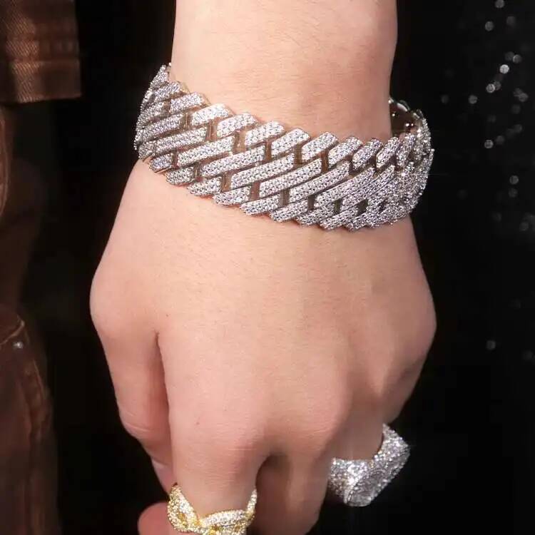 Yu Ying Gems ユニークなデザインのジュエリー 9 - Vvs Jewelry Watches のレビューと価格