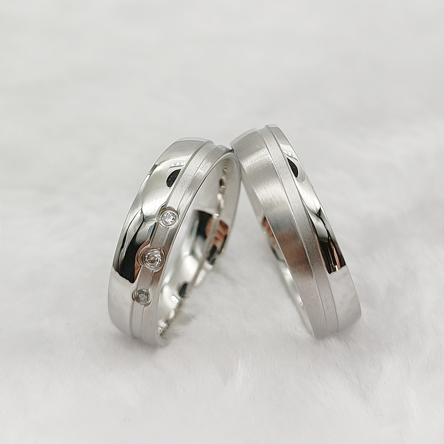 記念日、婚約、ロマンチックなセレモニー用のマッチング結婚指輪 - Titanium Steel Ring のレビューと価格