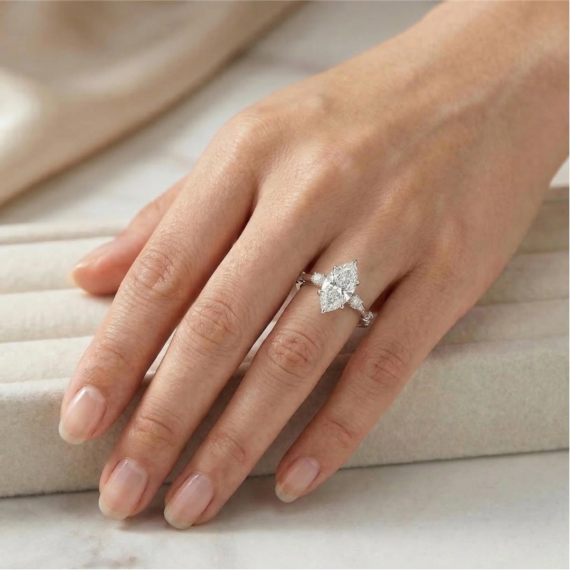 MUSHAN カスタムジュエリー 925 スターリングシルバ - Moissanite Ring のレビューと価格